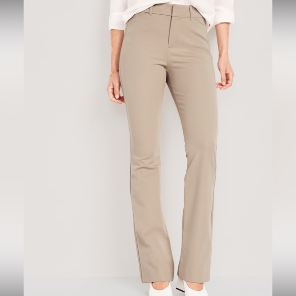 Old Navy High-Waisted Pixie Flare Pants Size 6 - Picture 1 of 3